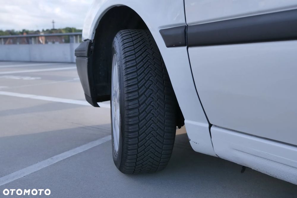 Volkswagen Golf 1.4 CL - 26