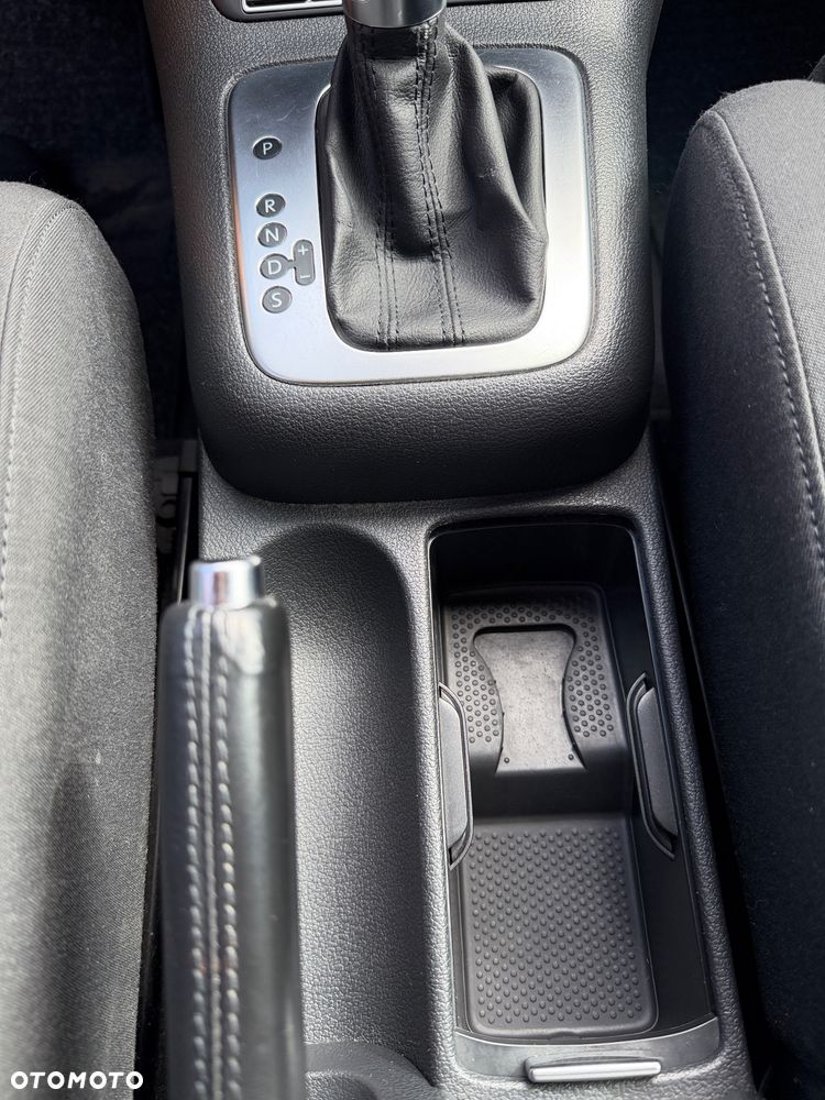 Volkswagen Golf Plus 1.6 TDI Comfortline DSG - 12
