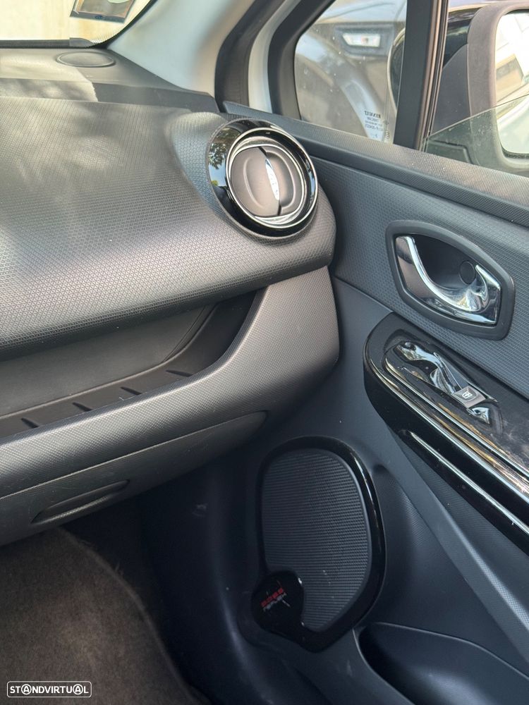 Renault Clio - 11