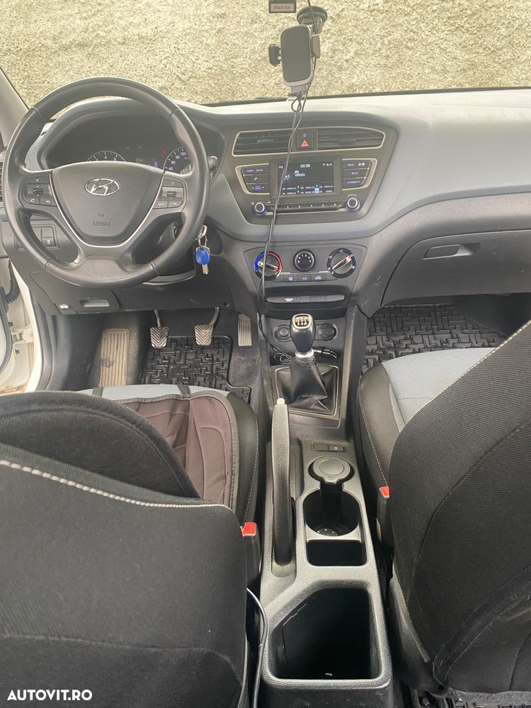 Hyundai i20 1.25 84CP M/T Comfort - 8