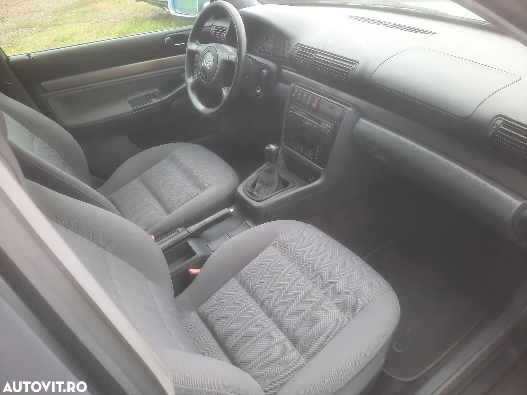 Audi A4 1.6 - 6