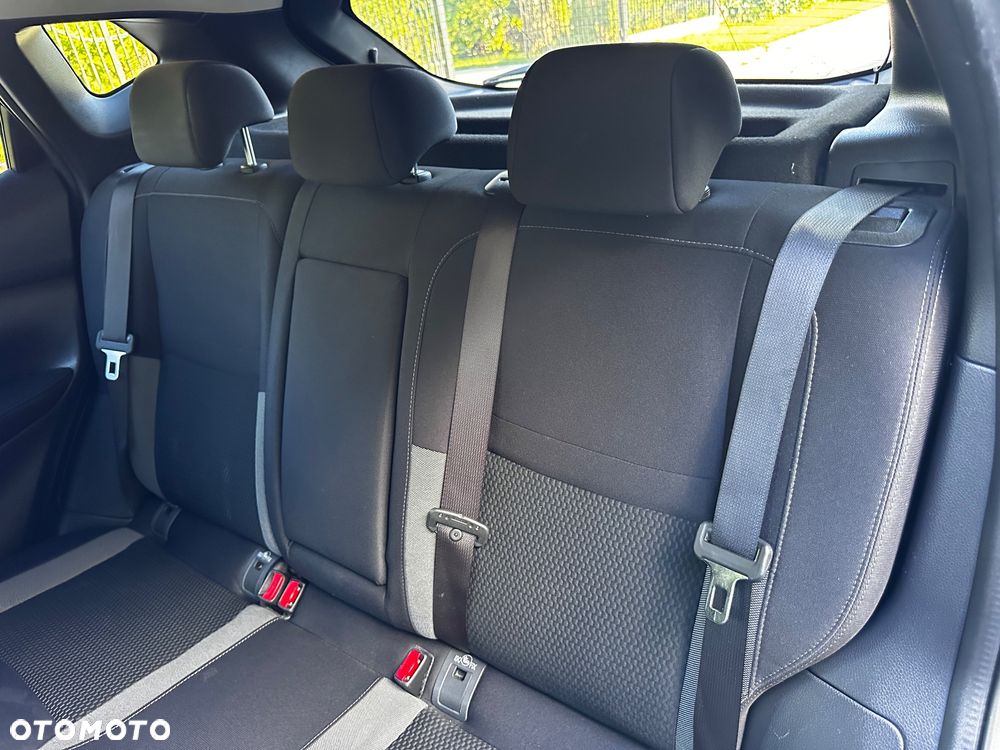 Nissan Qashqai 1.2 DIG-T N-Vision - 25