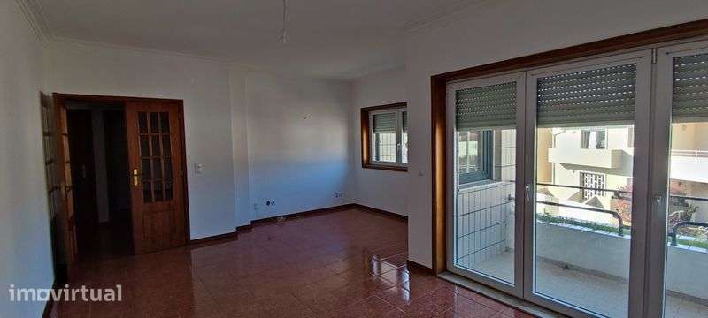 T3 | 299.000 € | Metro a 2 min | Garagem + Arrumos Privativos - Grande imagem: 2/6