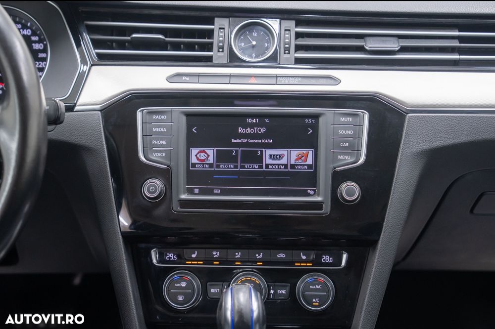 Volkswagen Passat - 14