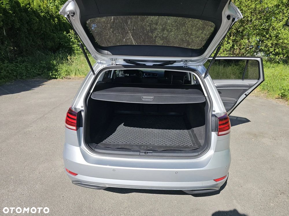 Volkswagen Golf - 8