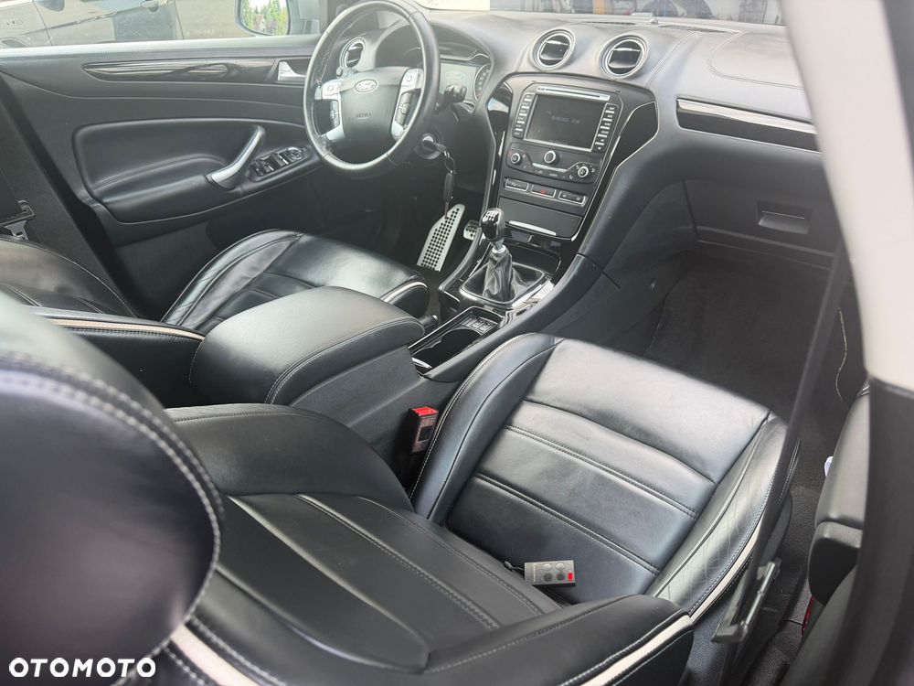 Ford Mondeo - 8