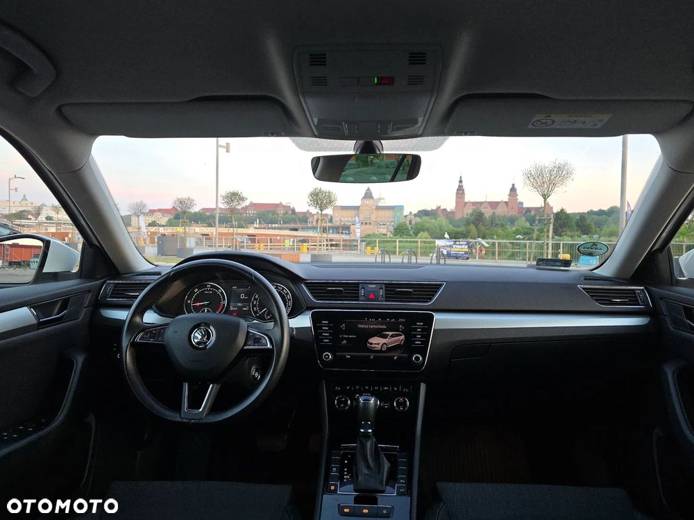 Skoda Superb 2.0 TDI Ambition DSG - 12