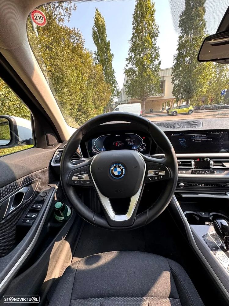 BMW 320 e Corporate Edition Auto - 11