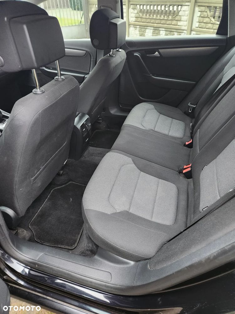 Volkswagen Passat 1.8 TSI Trendline - 9
