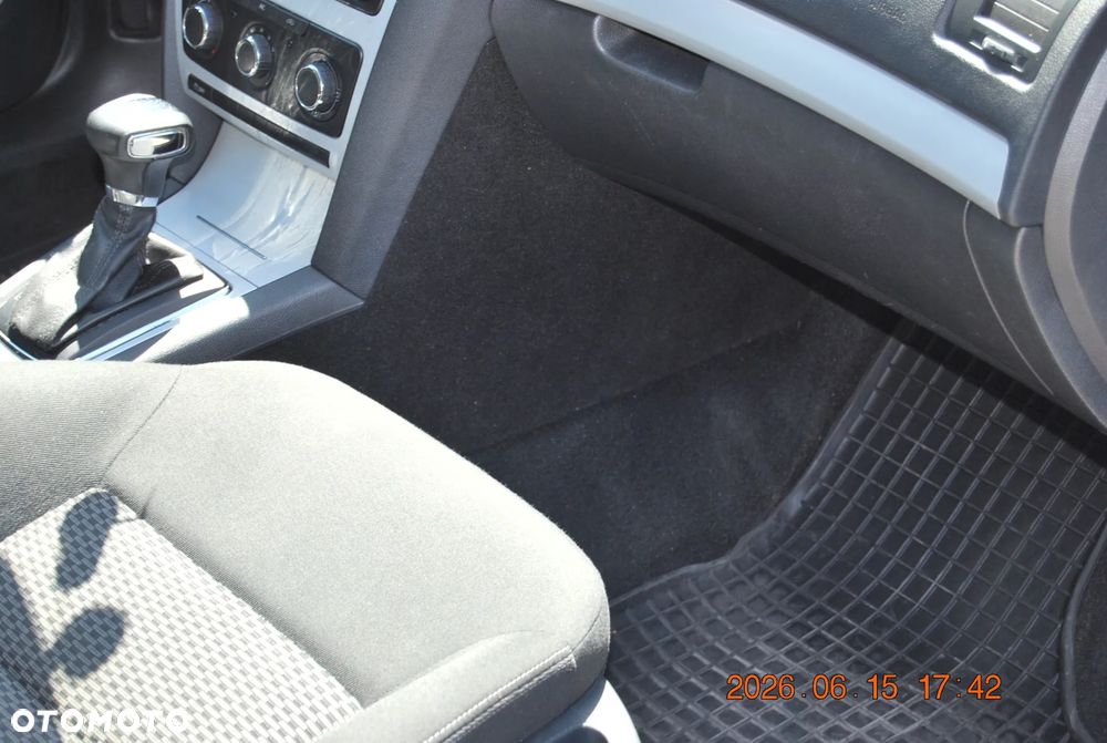 Skoda Octavia 1.2 TSI Active DSG - 2