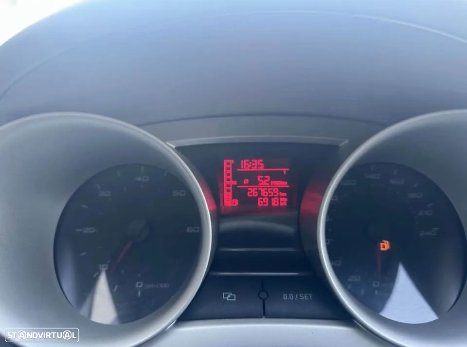 SEAT Ibiza SC 1.6 TDi Sport DPF - 8