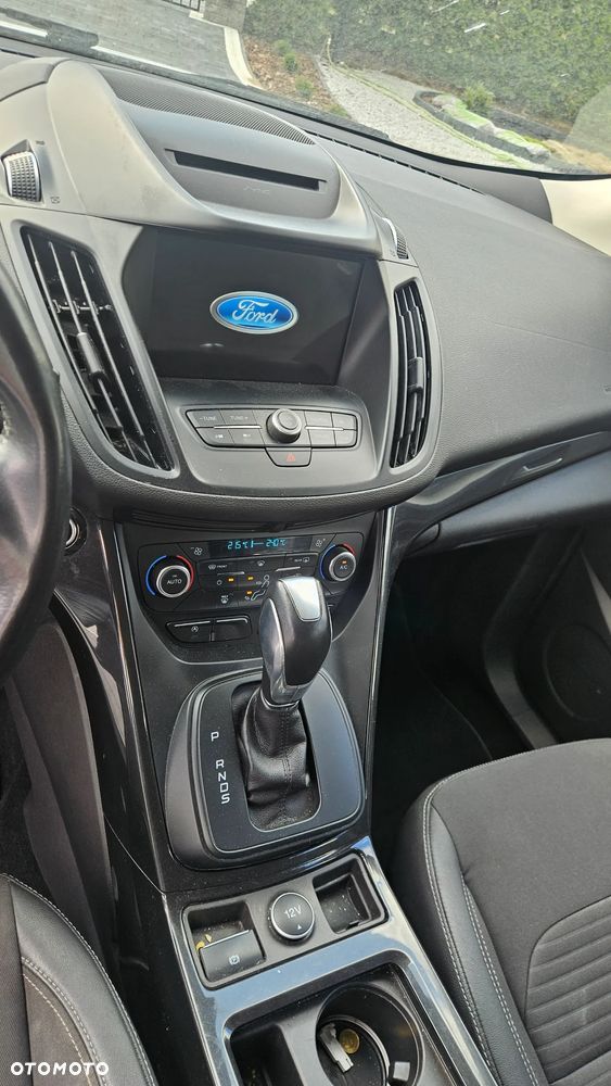 Ford Kuga - 10