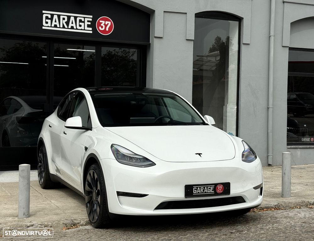 Tesla Model Y Long Range Dual Motor AWD - 1