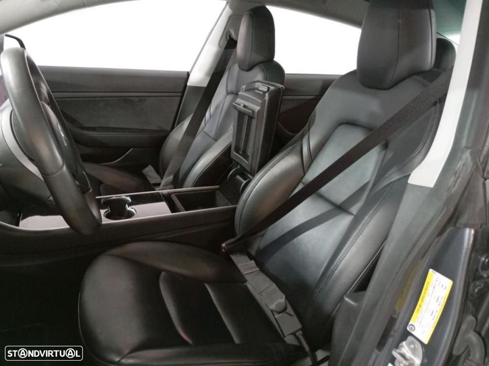 Tesla Model 3 Standard Range Plus RWD - 4
