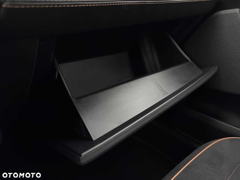 Ford Mustang Mach-E - 21