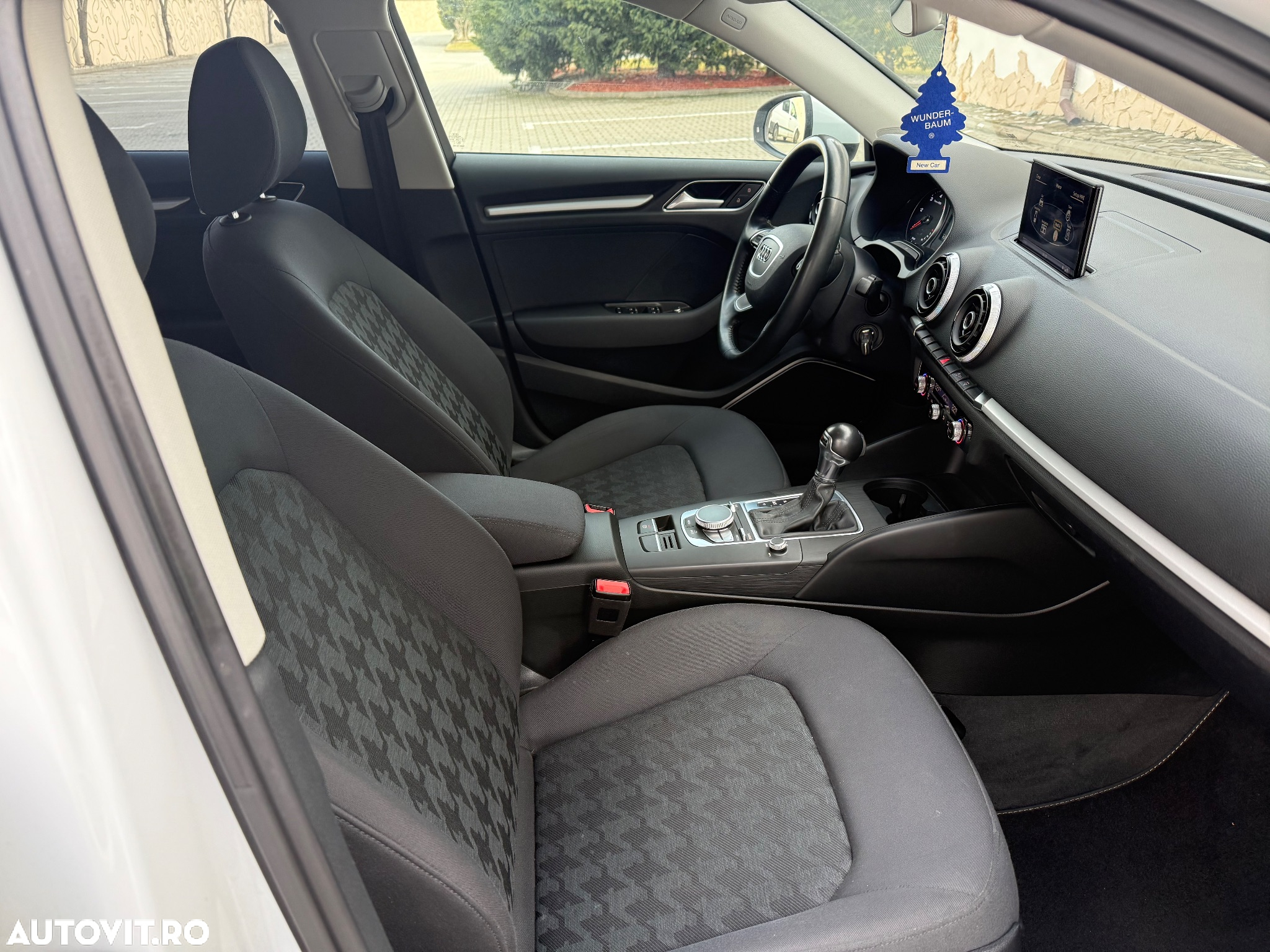 Audi A3 1.6 TDI Sportback (clean diesel) S tronic Attraction - 9