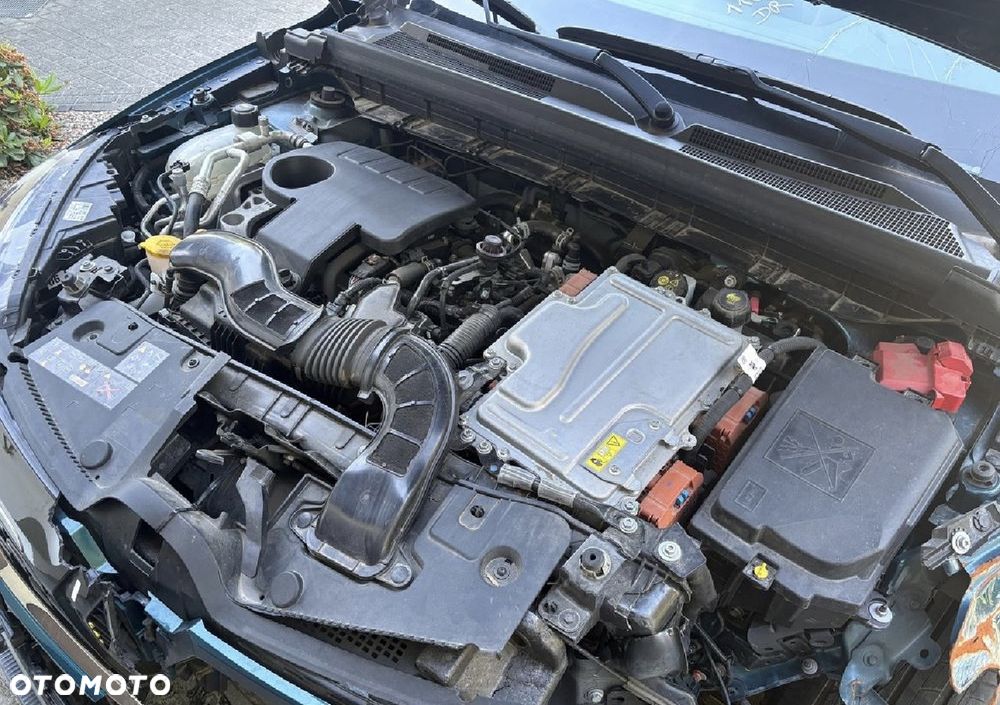 Renault Arkana 1.6 E-TECH R.S Line MMT - 9