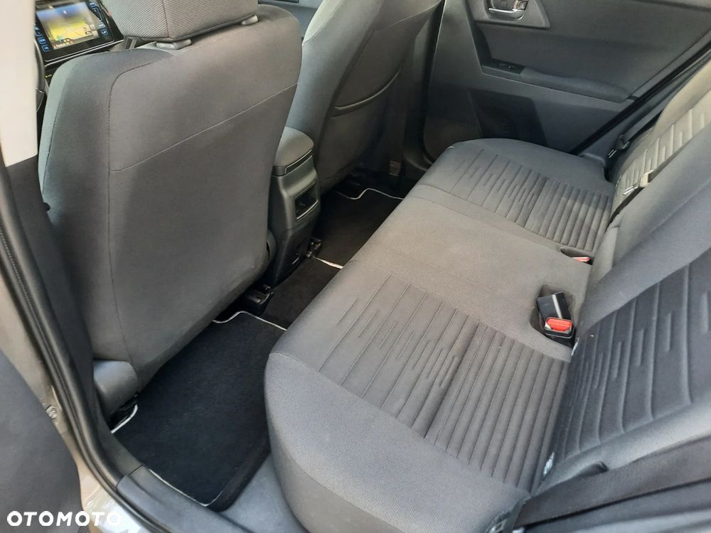Toyota Auris 1.6 Comfort - 16