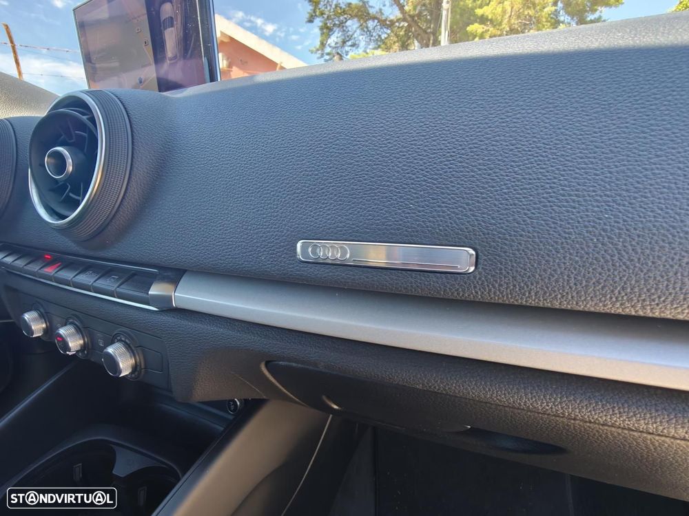 Audi A3 Sportback 1.6 TDI Design - 33