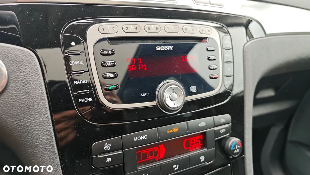 Ford S-Max 2.0 TDCi DPF Titanium - 16