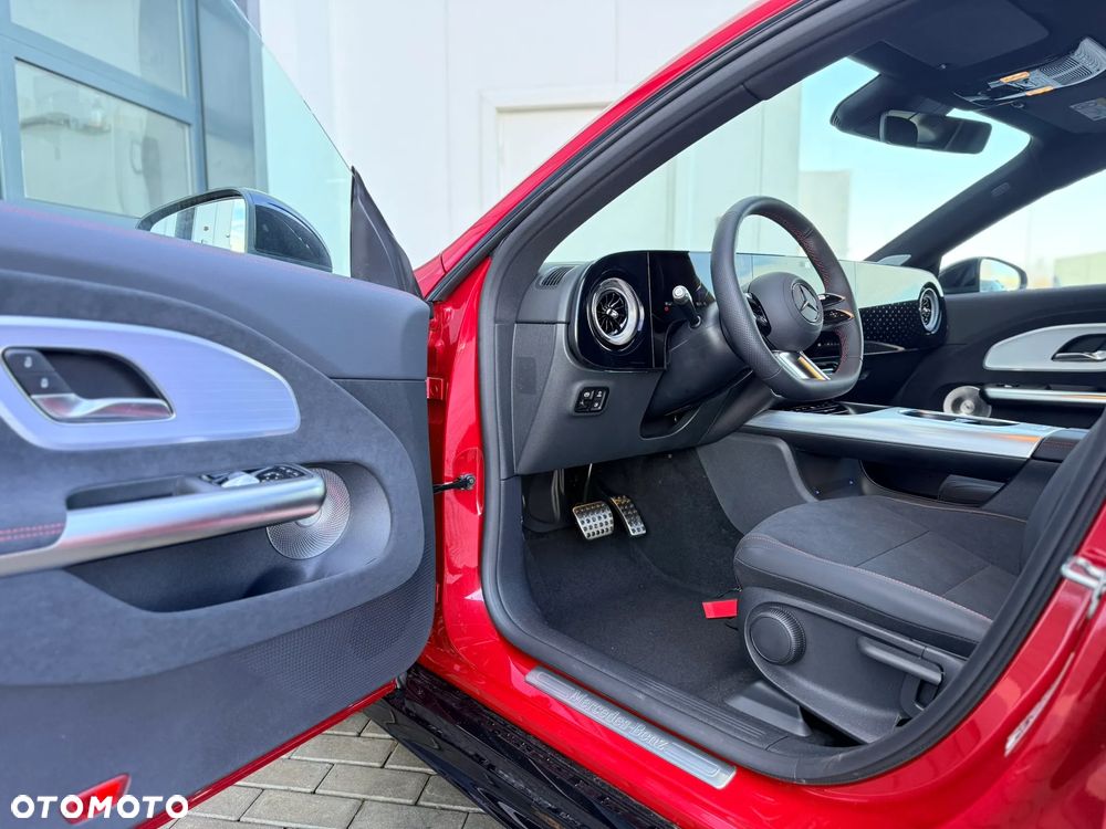 Mercedes-Benz CLA - 15