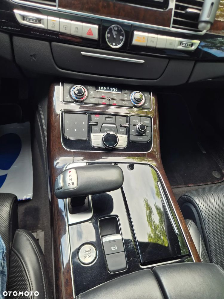 Audi A8 - 24