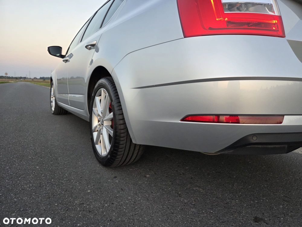 Skoda Octavia 2.0 TDI SCR Style DSG - 5