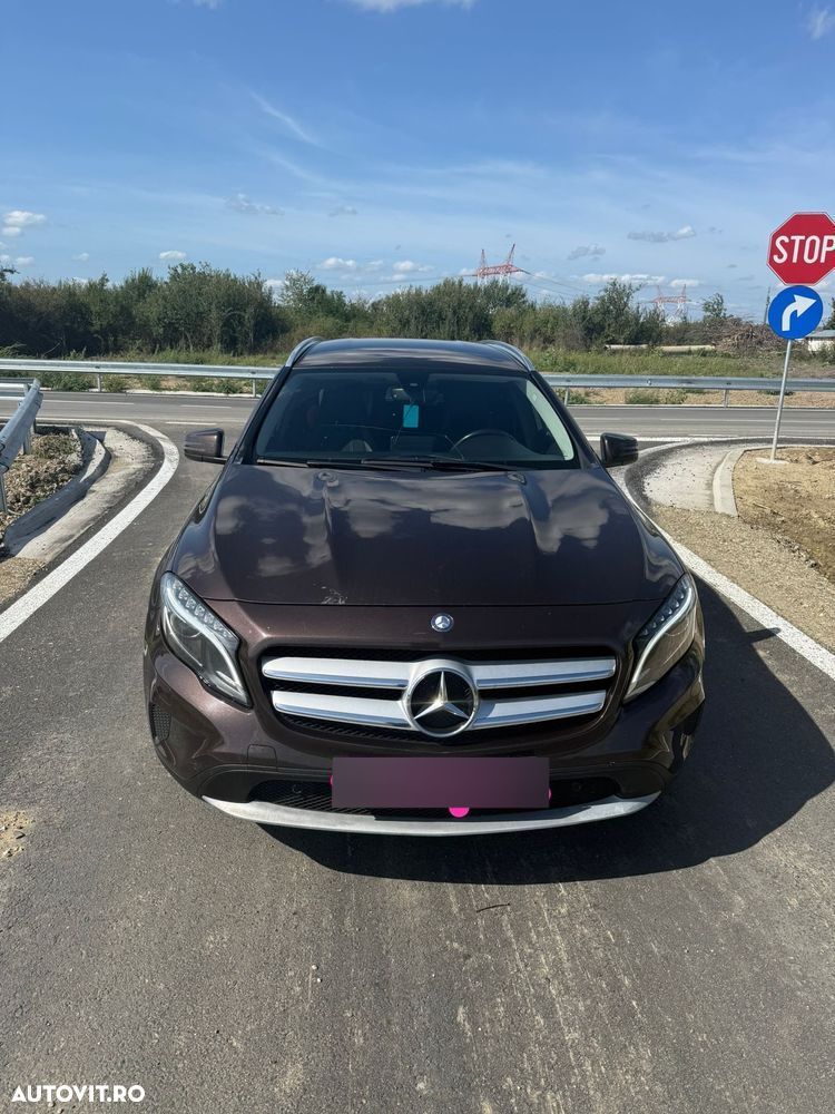 Mercedes-Benz GLA 200 d 4MATIC Aut. - 2