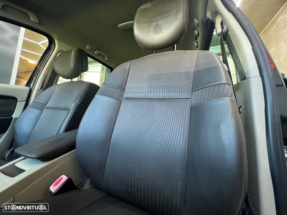 Renault Scénic 1.5 dCi Dynamique S - 10