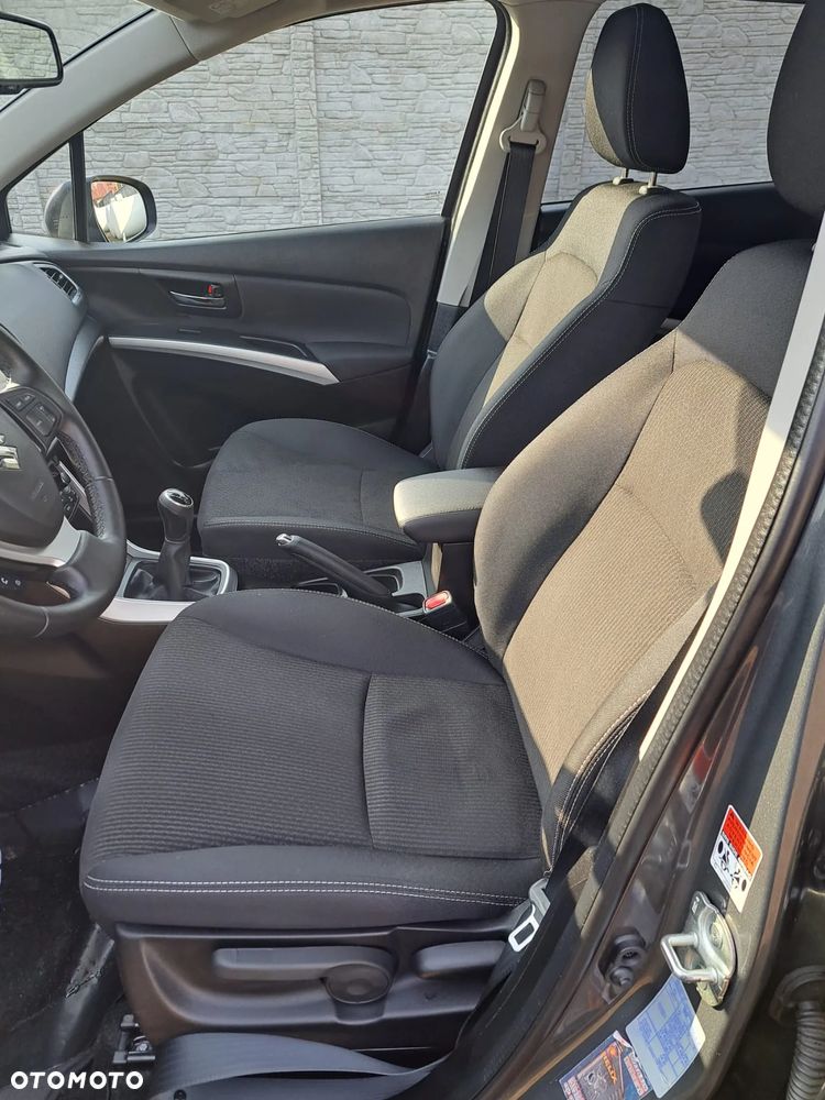 Suzuki SX4 S-Cross 1.0 T Premium - 12