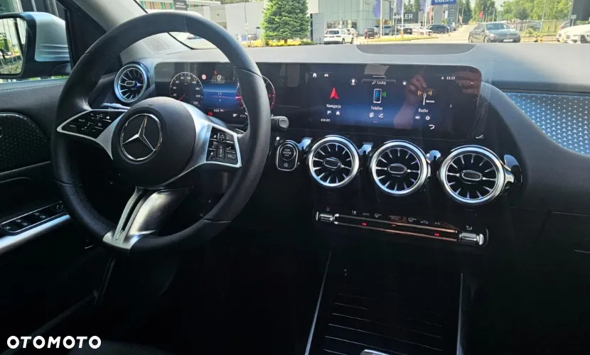 Mercedes-Benz GLA 200 d 8G-DCT - 11