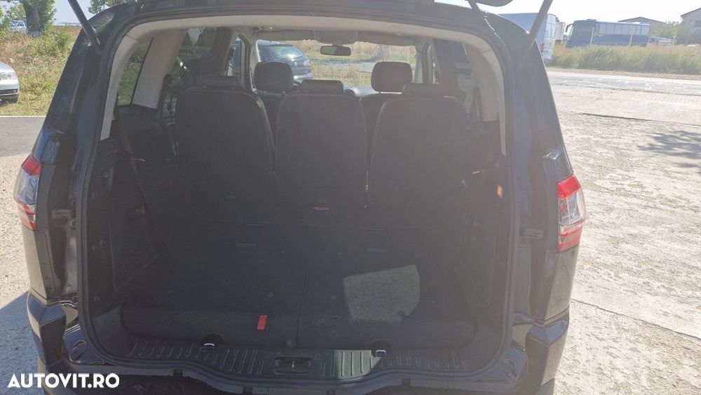 Ford S-Max - 25