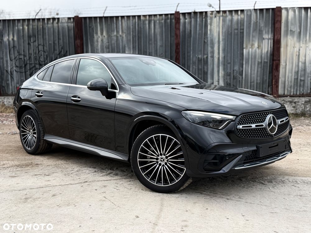 Mercedes-Benz GLC 300 d 4Matic 9G-TRONIC AMG Line - 2