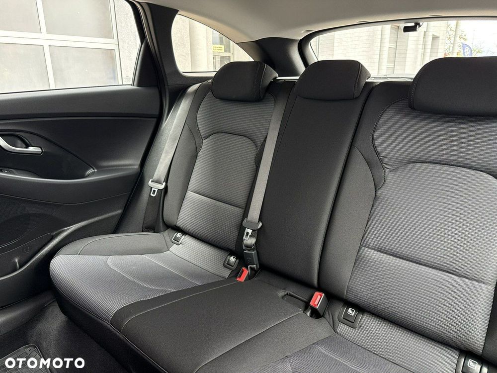 Hyundai i30 1.5 DPI Pure - 27