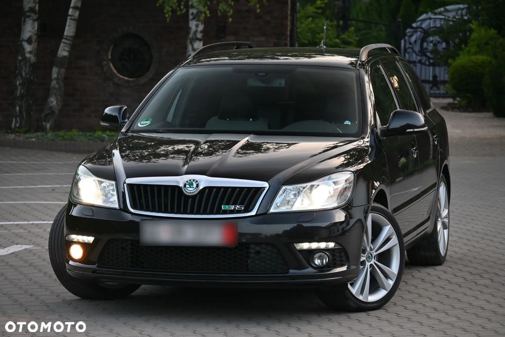 Skoda Octavia 2.0 TSI DSG RS - 8