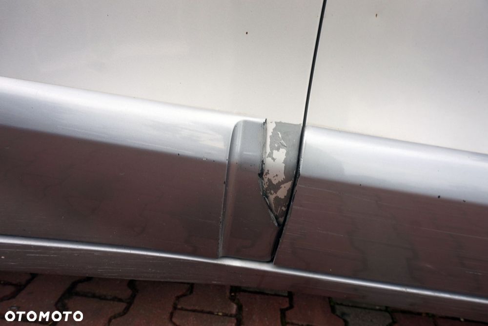 DRZWI TYLNE PRAWE SANTA FE I SM LL  SREBRNY HYUNDAI 2000-2006 - 5