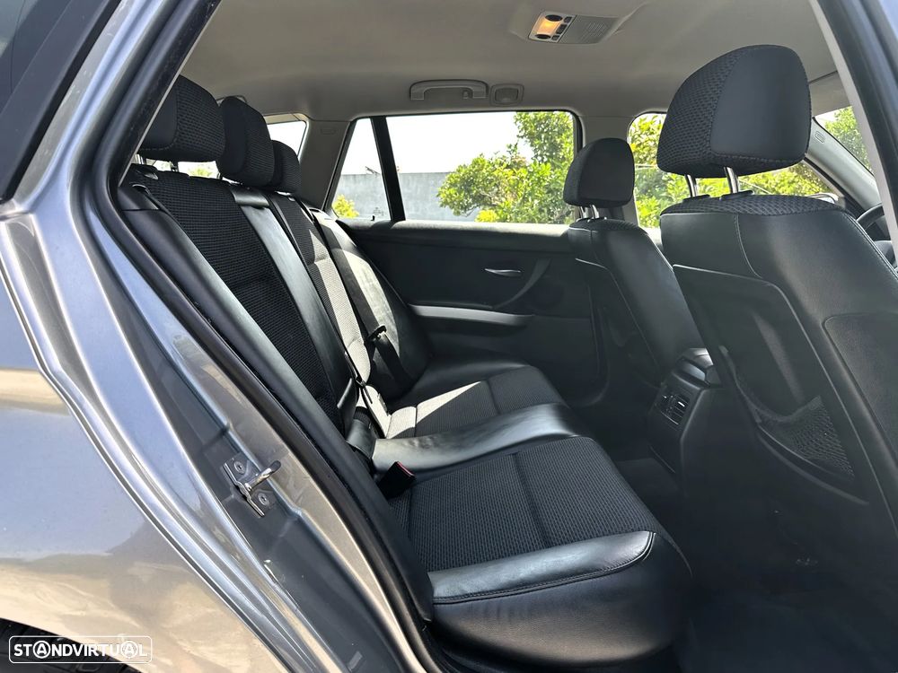 BMW 318 d Navigation - 37