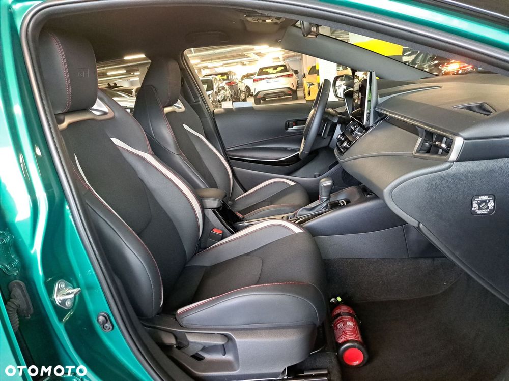 Toyota Corolla - 12