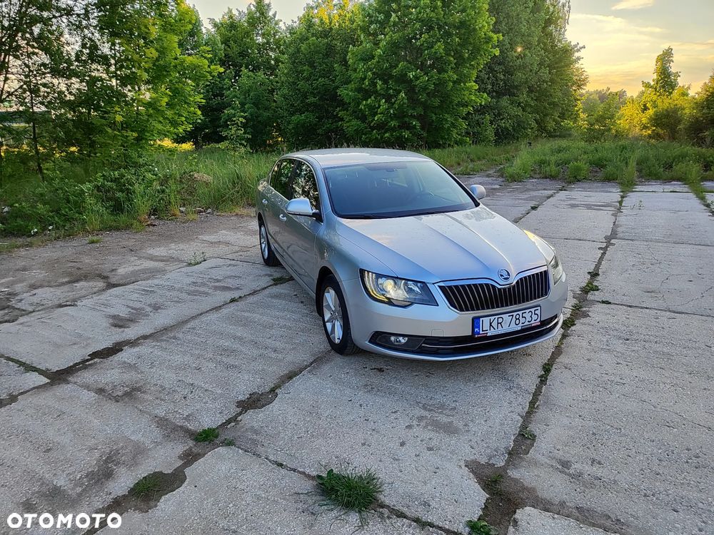 Skoda Superb 2.0 TDI Ambition - 2