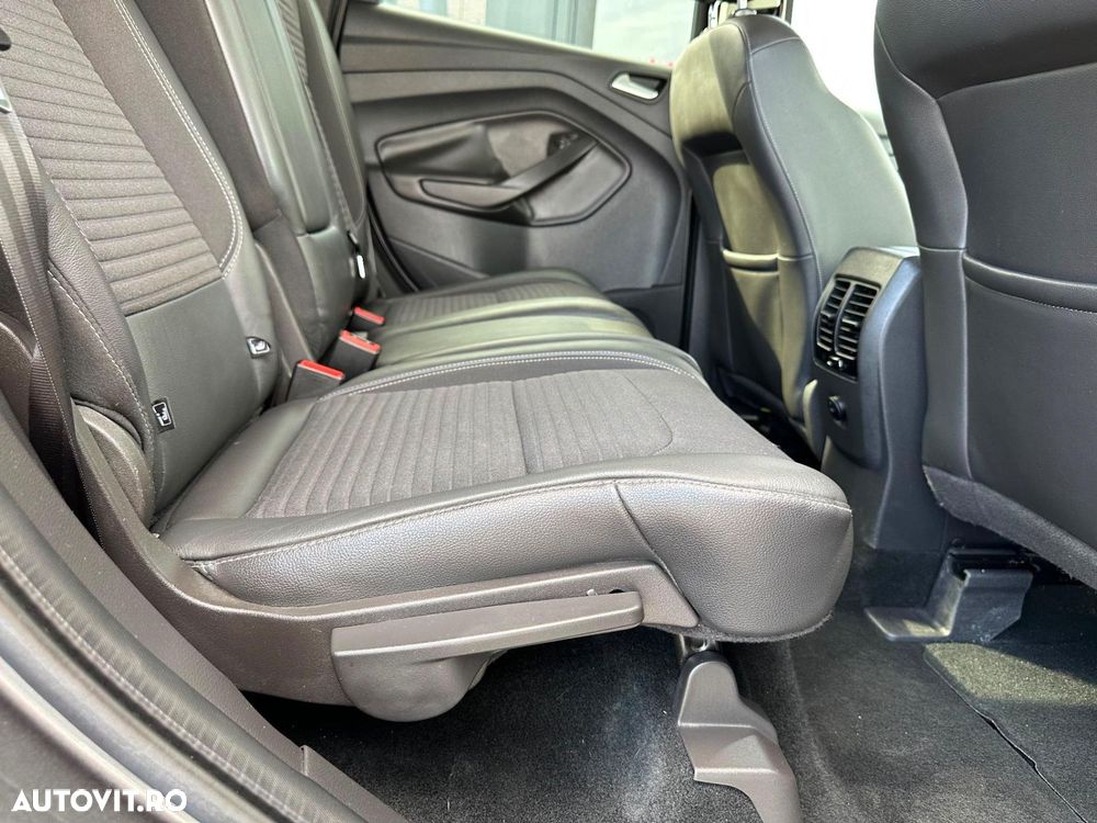 Ford Kuga - 11