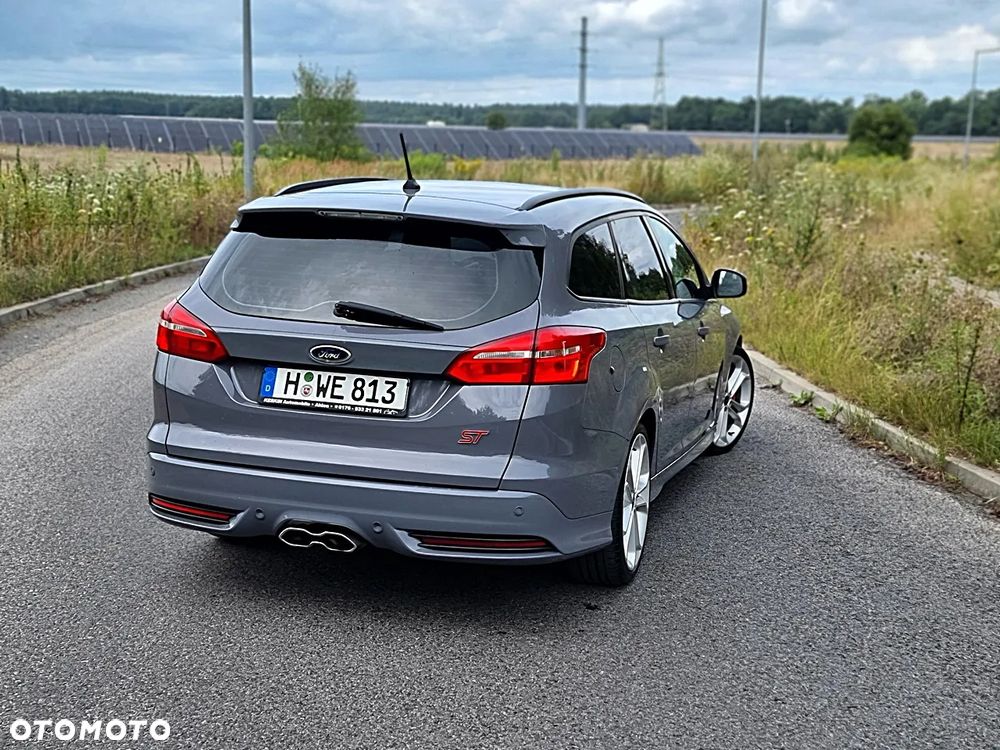 Ford Focus 2.0 TDCi ST - 13