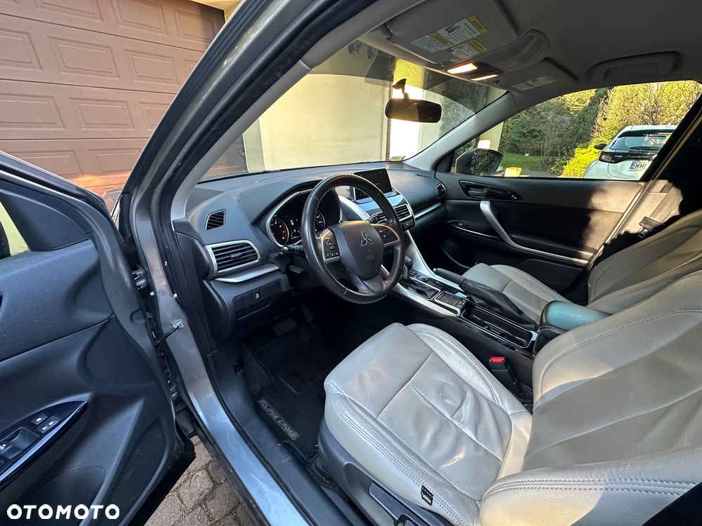 Mitsubishi Eclipse Cross - 13