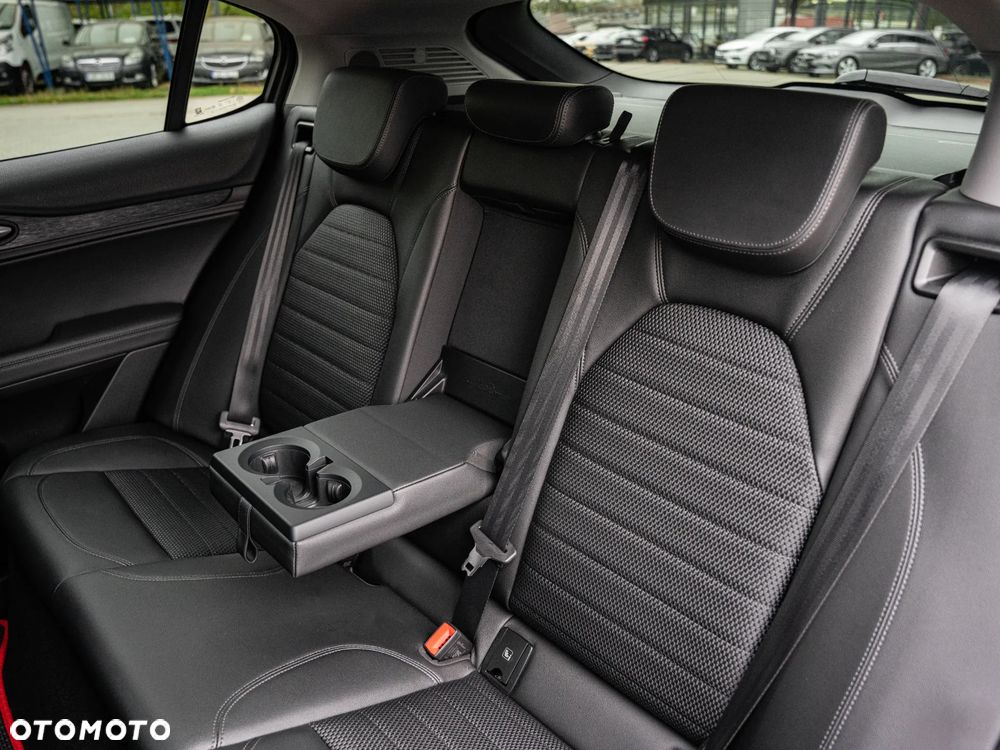 Alfa Romeo Stelvio 2.0 Turbo Sprint Q4 - 31