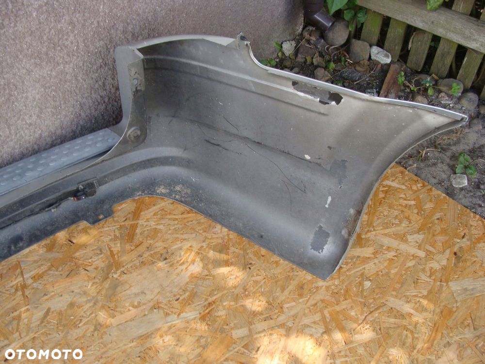 zderzak tył lancia voyager - 7