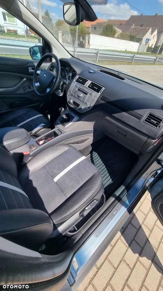 Ford Kuga 2.0 TDCi 4x4 Titanium - 20