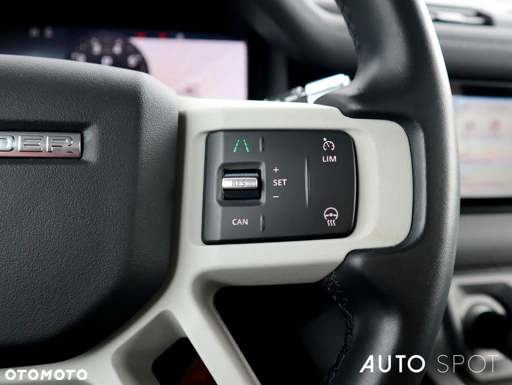 Land Rover Defender 110 P400 First Edition - 29