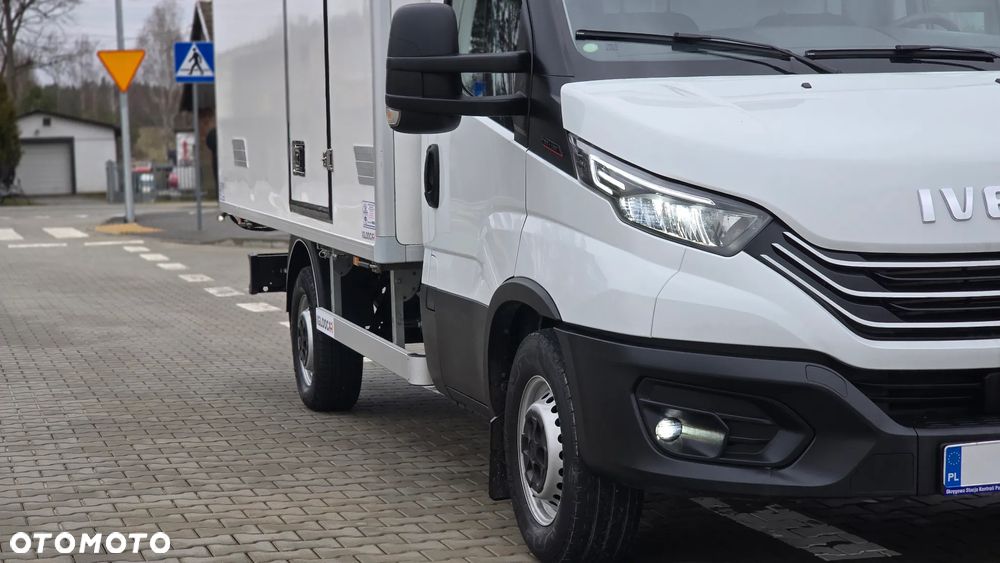 Iveco ❗️❗️DAILY 3.0 180Km 35S18 JAK NOWY ❗️❗️LIFT / CHŁODNIA MROŹNIA -32 +32 / ZASILANIE 230V / PIERWSZY WŁASCICIEL / NAVI / KAMERA COFANIA / FULL LED / TEMPOMAT AKTYWNY / GRUBA ŚCIANKA / ZABUDOWA IGLOOCAR / AGREGAT CARRIER / WERSJA WZMOCNIONA / FULL OPCJA / SERWIS ASO / SALON POLSKA /❗❗ JAK Z SALONU - NOWY -❗❗ - 11