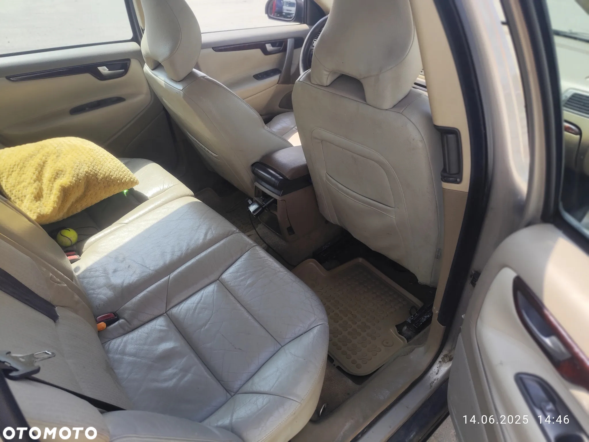 Volvo V70 2.4 - 7