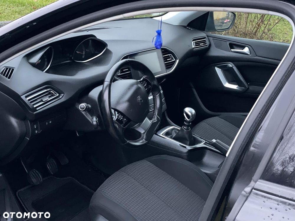 Peugeot 308 BlueHDi 130 Stop & Start Style - 28