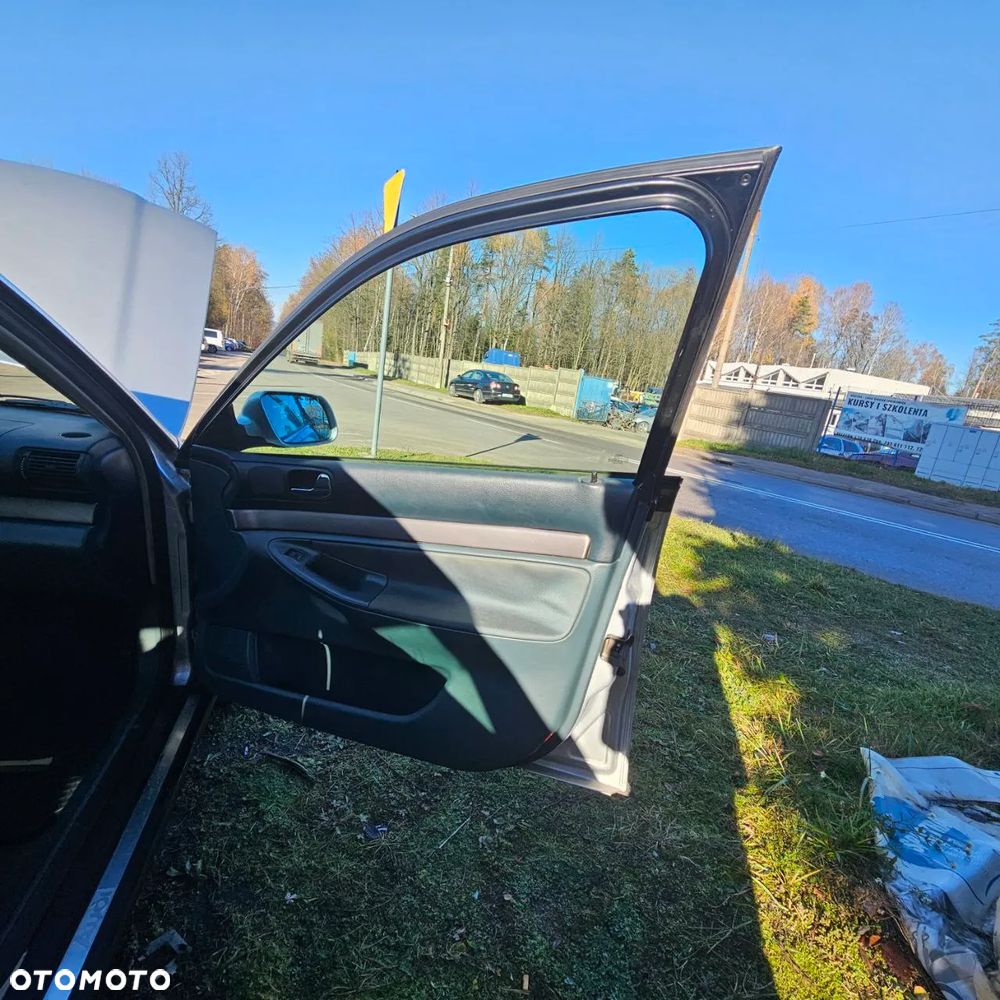 DRZWI / PRAWE LEWE / PRZÓD TYŁ / AUDI A4 B5 (lak: LY7W) (sedan) - 4